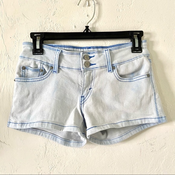 🪼SOLD🪼 Levi’s Vintage Y2k Black Tab Light Blue Wash Denim Jean Shorts | 3 - Picture 2 of 11